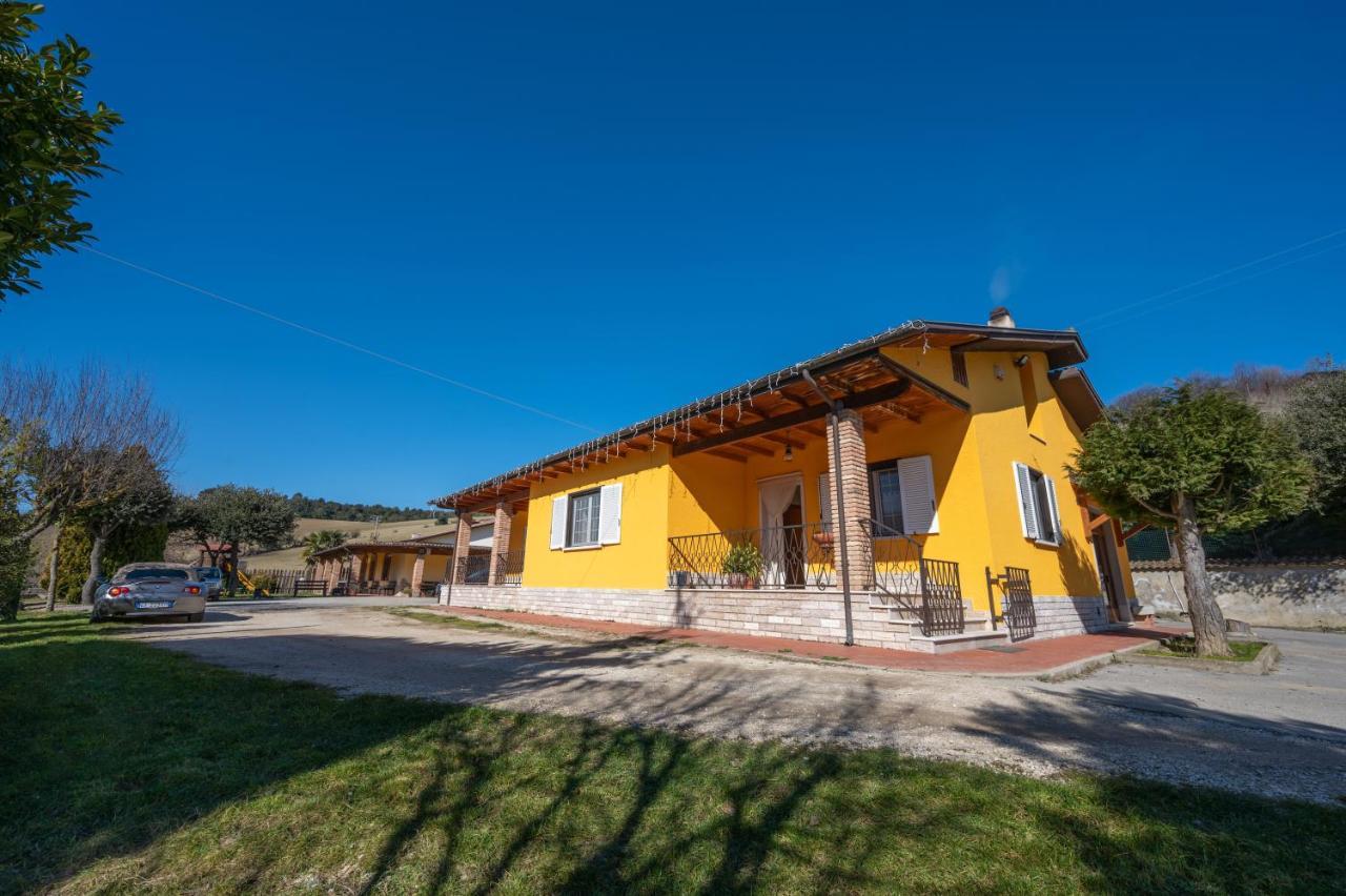Agriturismo Caperroni Pescopagano Exterior foto